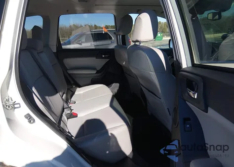 2015 Subaru Forester 2.5I Limited z USA, uszkodzony, nr VIN JF2SJARC3FH563158